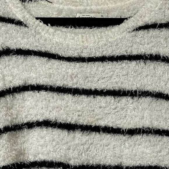 Abercrombie Kids XL Woman's XS/S Fuzzy Eyelash Striped Sweater - Picture 3 of 10